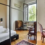 Joivy Stylish Flat In Porta Genova