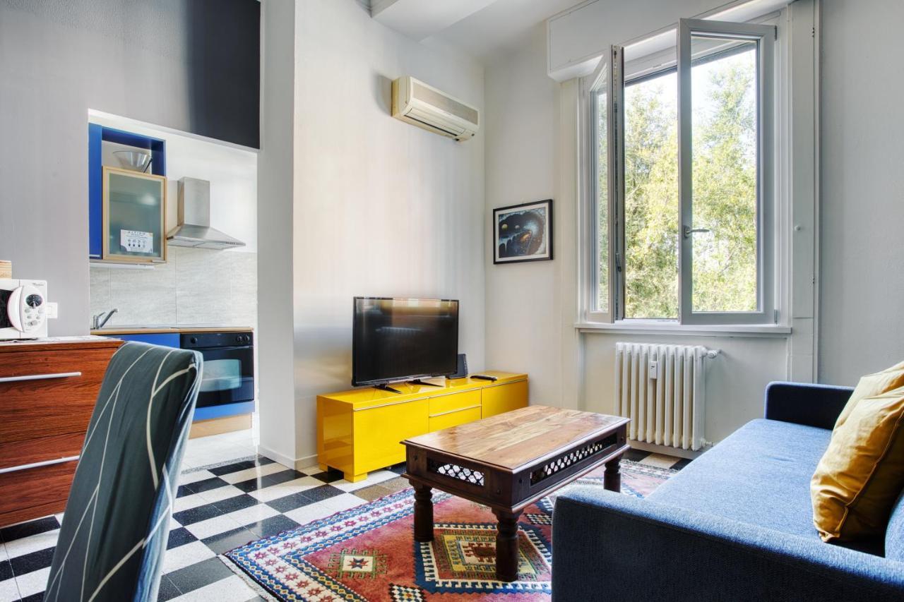 Joivy Stylish Flat In Porta Genova Mailand